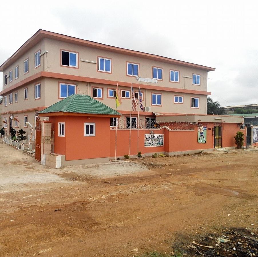 Open Space Hotel Kumasi Luaran gambar