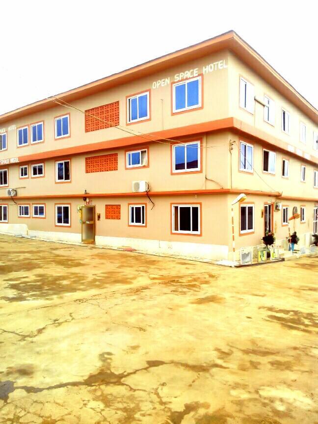 Open Space Hotel Kumasi Luaran gambar
